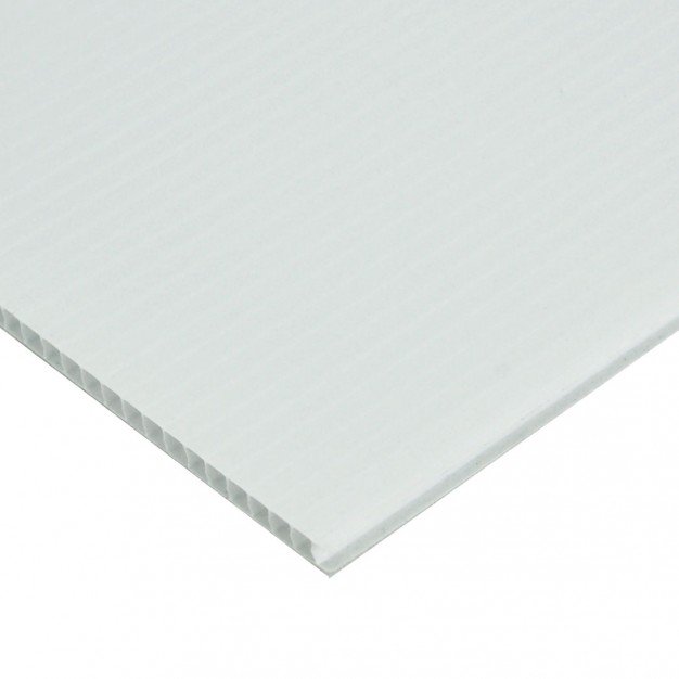 White Fluted Polypropylene Corrugated Display Board